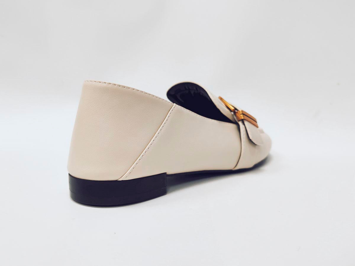 #color_off-white